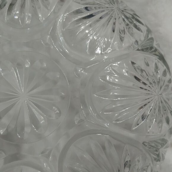 Vintage Glass Bowl with textured design - Picture 6 of 6